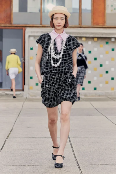 Look 46